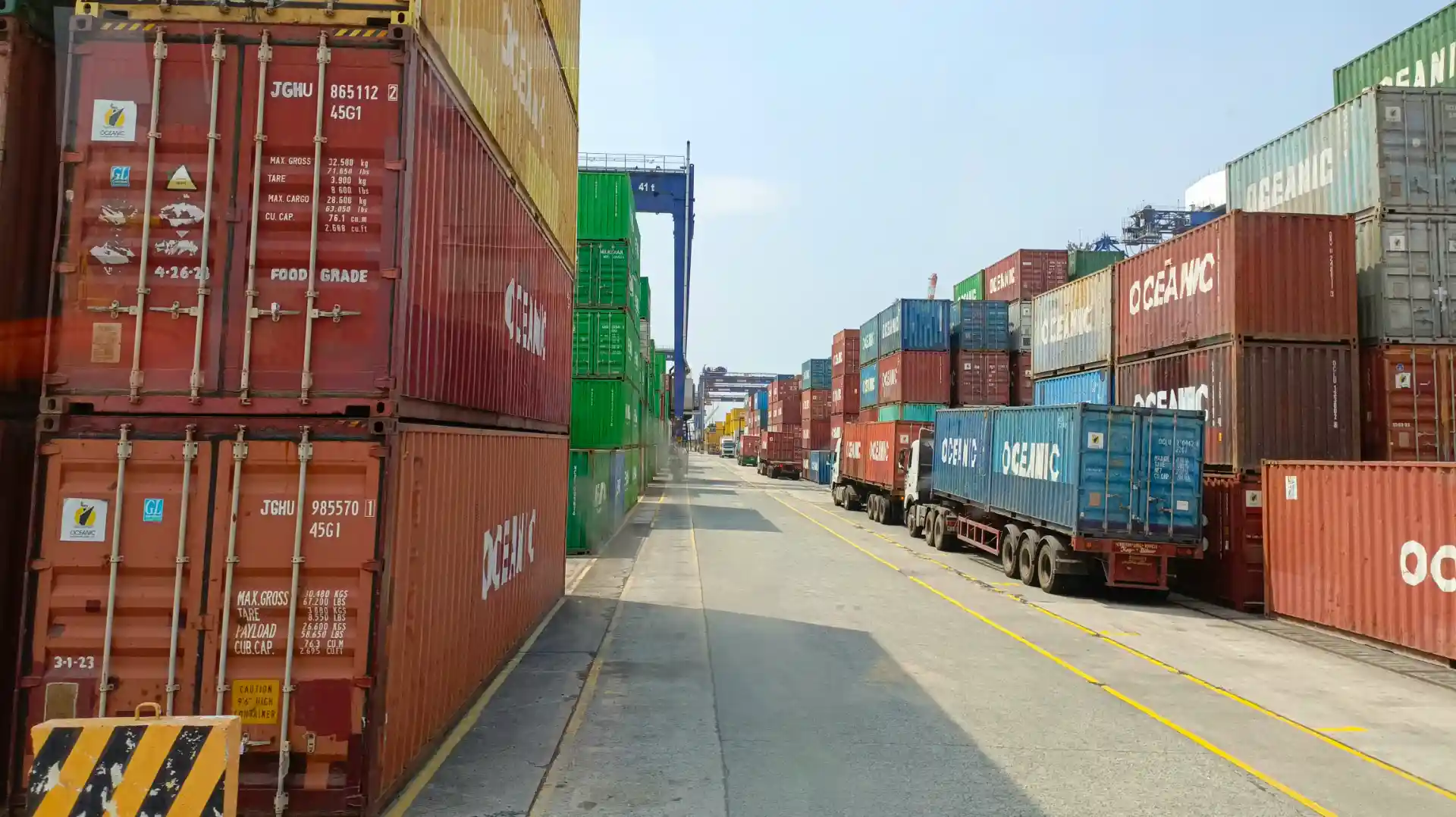 China Logistics Background